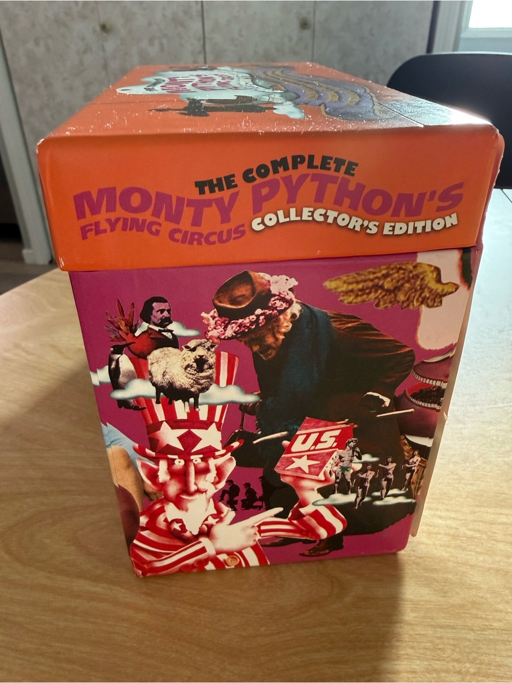 Monty Python Complete Flying Circus Collector’s Edition DVD Box Set - Picture 3 of 9